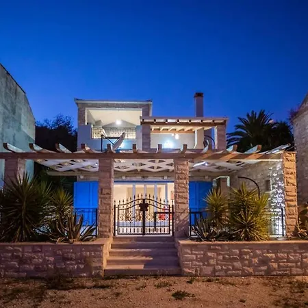 Luxury Marina View No 1 * 벨라루카