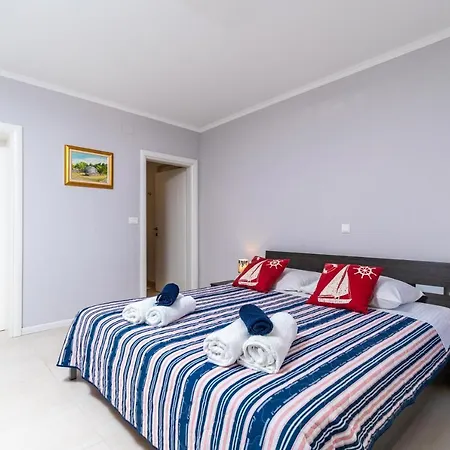 Luxury Marina View No 1 شقة